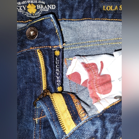 Lucky Jeans - Picture 4 of 6